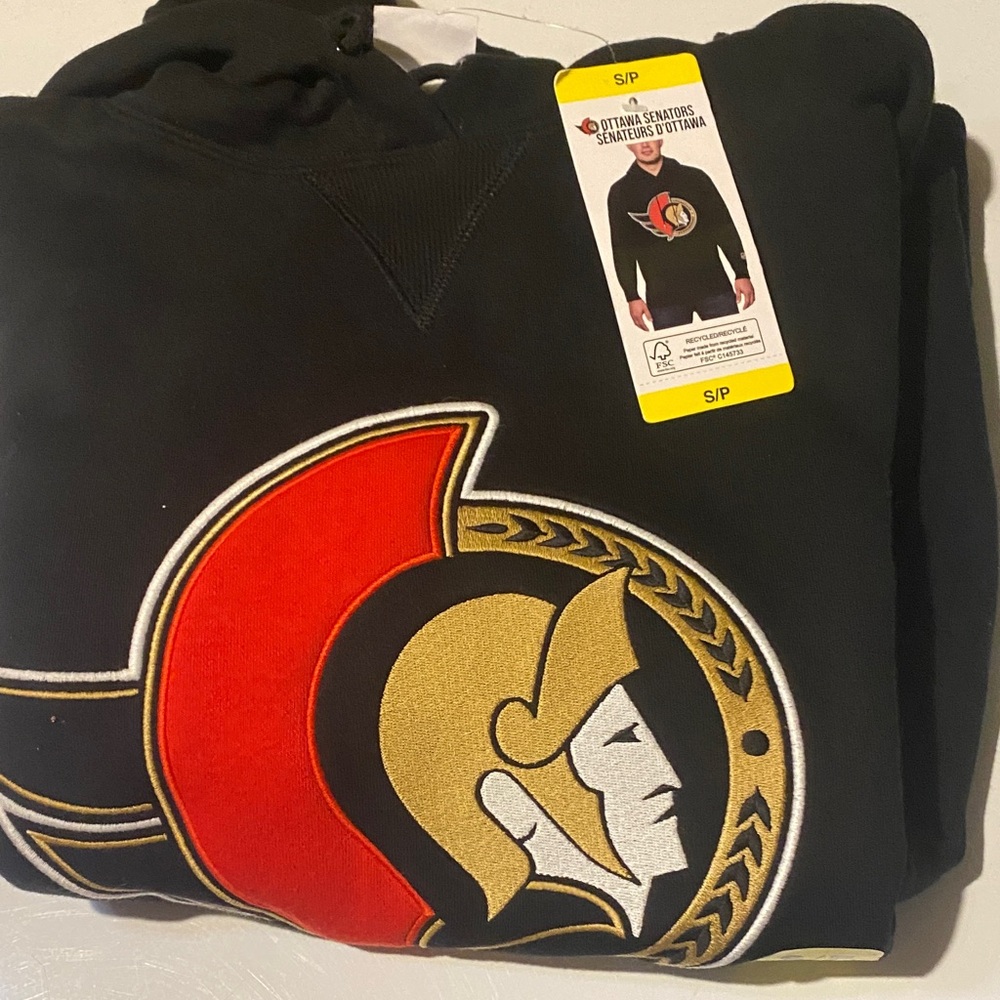 🍄NHL Black Hoodie with Official Logo
